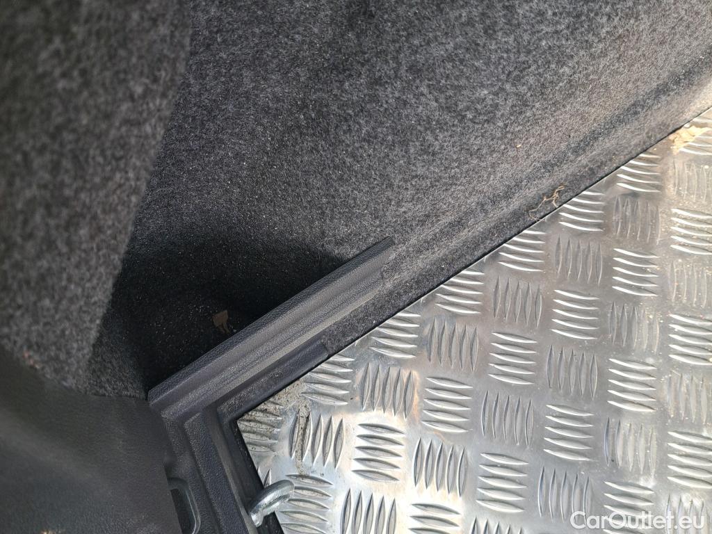  Volkswagen  Polo VOLKSWAGEN  / 2017 / 5P / berlina con portón Edition 1.0 59kW (80CV) #VEHICULO INDUSTRIAL 2 PLAZAS# #6