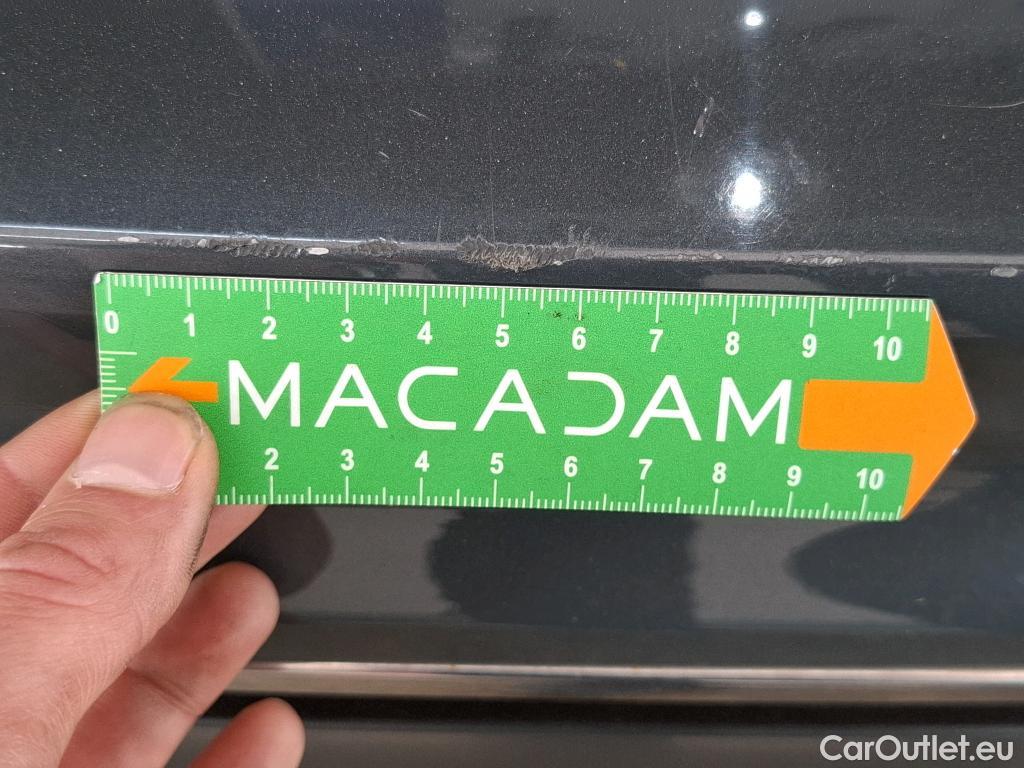  Volkswagen  Tiguan VOLKSWAGEN  / 2020 / 5P / SUV 2.0 TDI 150 DSG7 Elegance #9