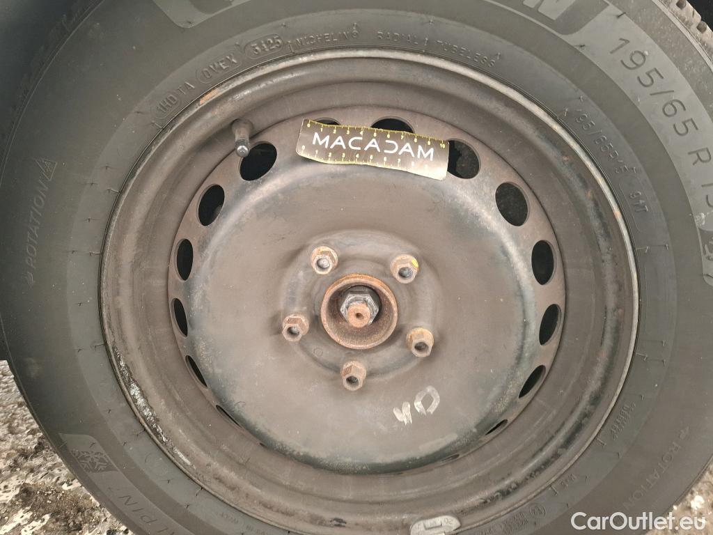  Renault  Megane  IV Berline 5pt. Société Air 1.5 dCi 90CV BVM6 E6 #80