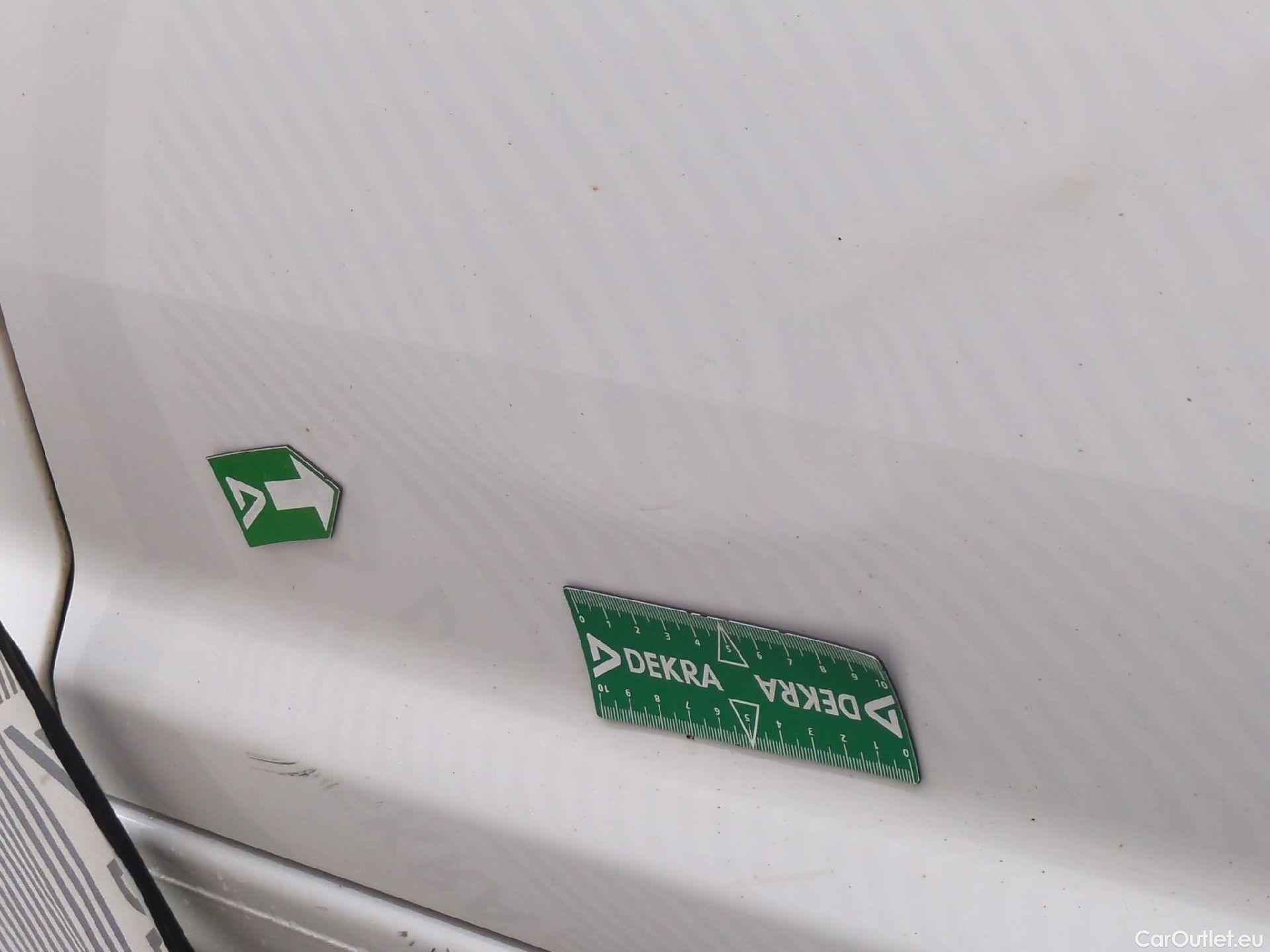  Volkswagen  Caddy VOLKSWAGEN  Van VU 4p Fourgonnette 2.0 TDI 122 4MOTION Business Line #70