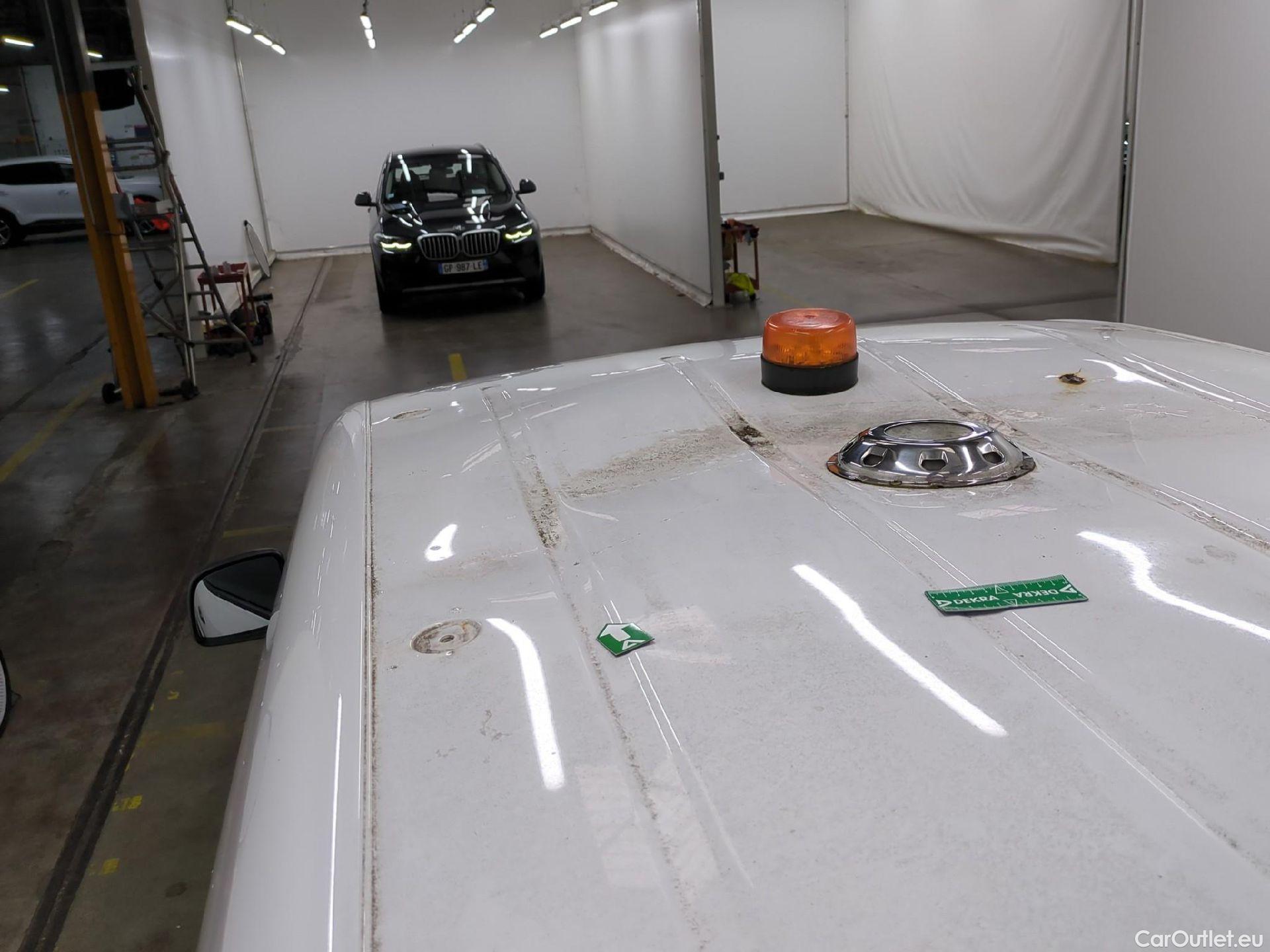  Volkswagen  Caddy VOLKSWAGEN  Van VU 4p Fourgonnette 2.0 TDI 122 4MOTION Business Line #48