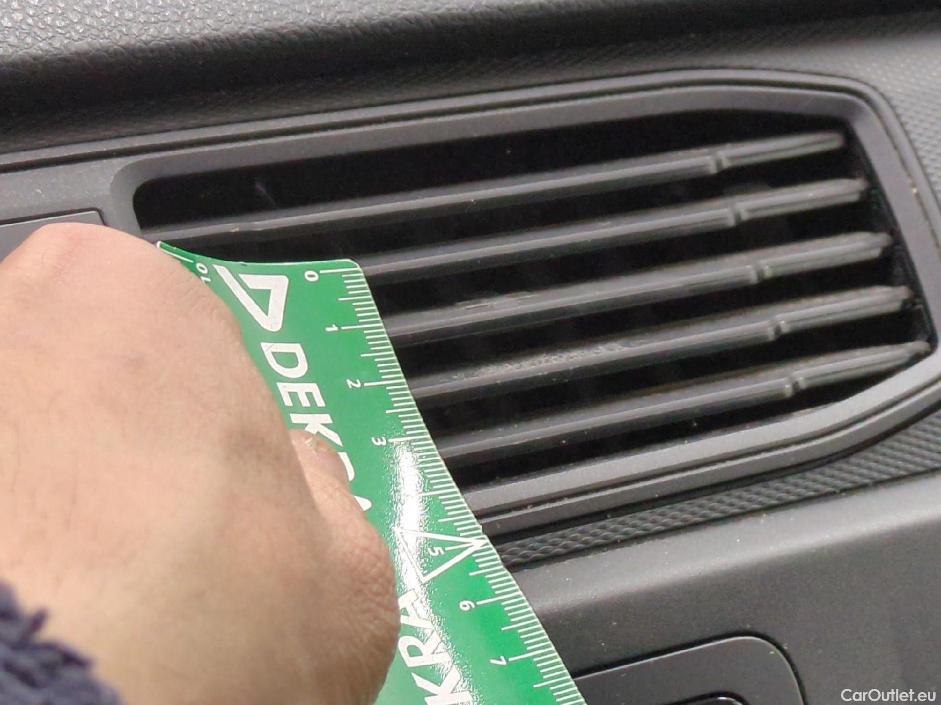  Volkswagen  Caddy VOLKSWAGEN  Van VU 4p Fourgonnette 2.0 TDI 122 4MOTION Business Line #8