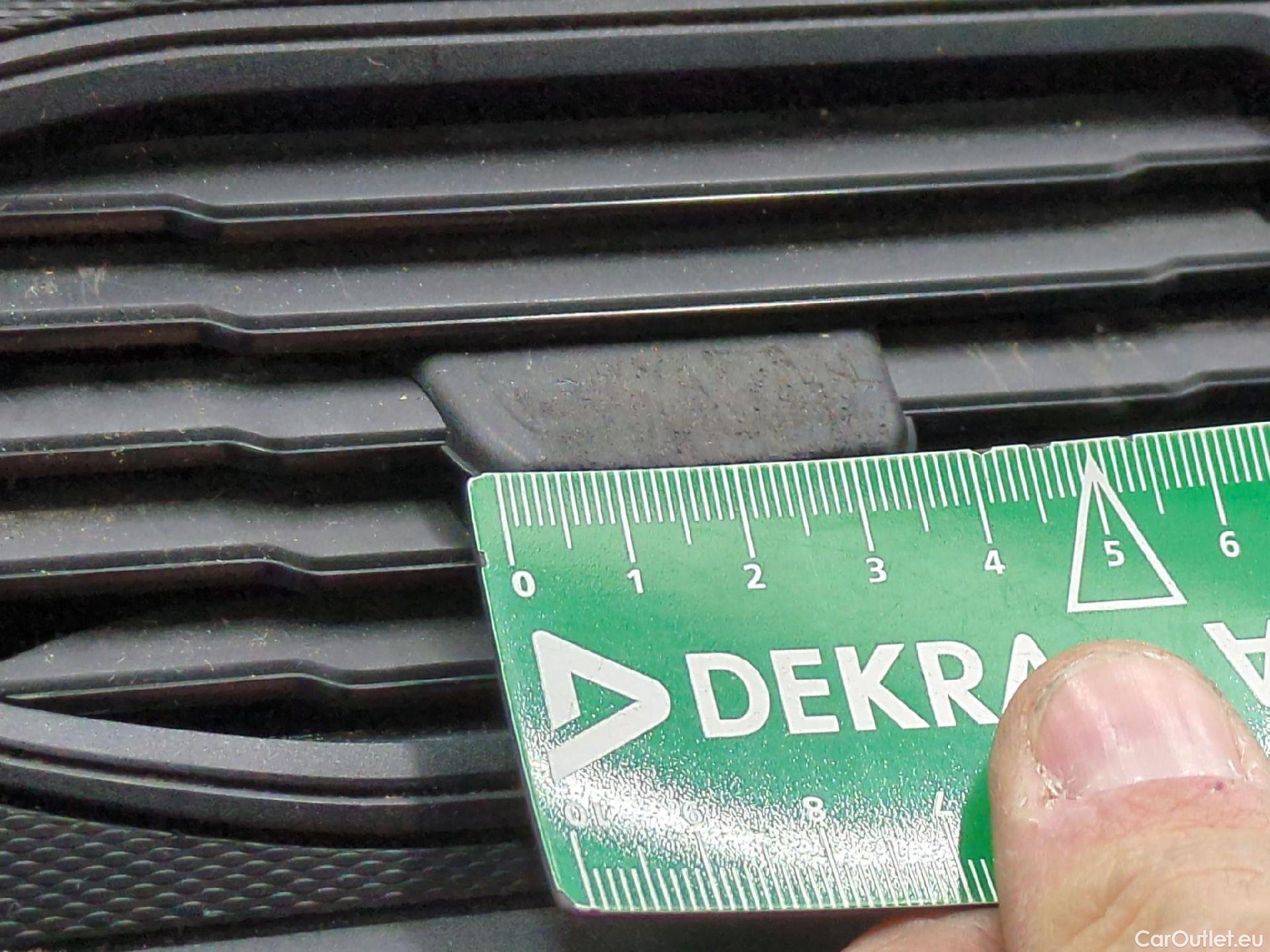  Volkswagen  Caddy VOLKSWAGEN  Van VU 4p Fourgonnette 2.0 TDI 122 4MOTION Business Line #6