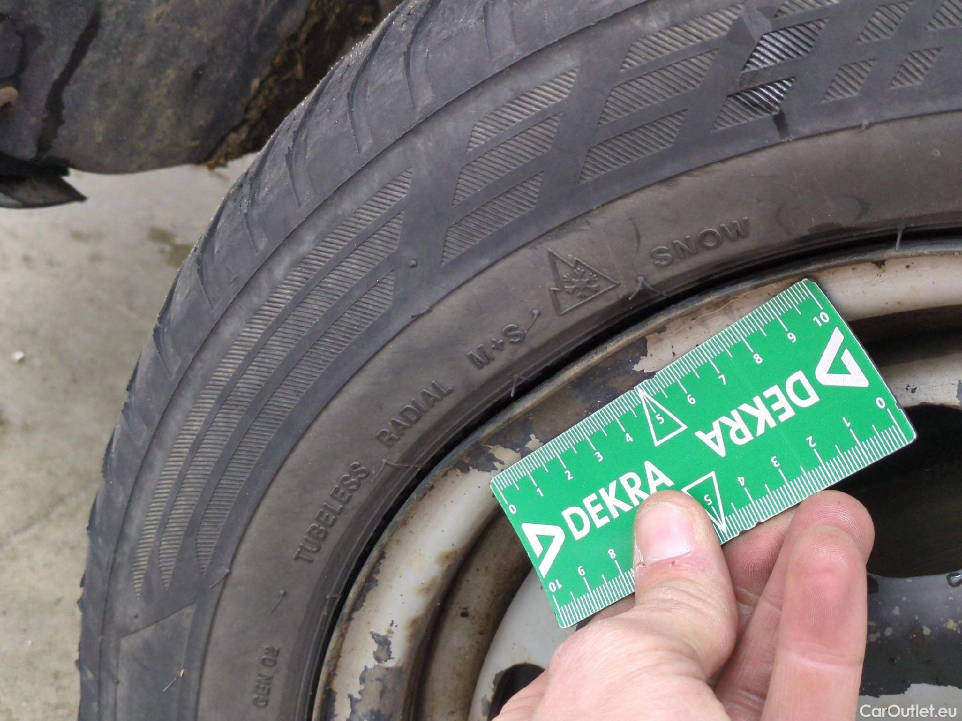  Volkswagen  Caddy VOLKSWAGEN  Van VU 4p Fourgonnette 2.0 TDI 122 4MOTION Business Line #23