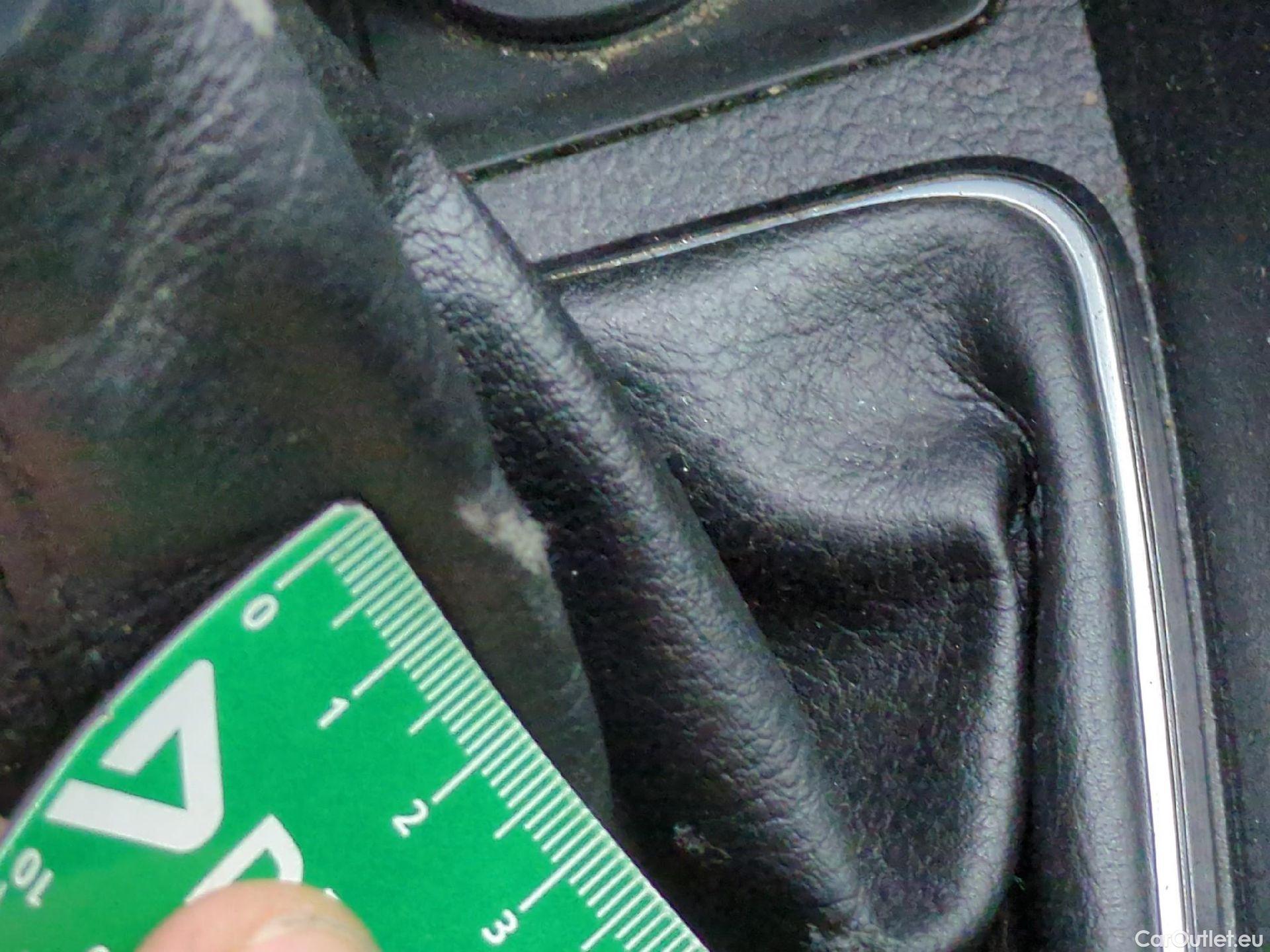  Volkswagen  Caddy VOLKSWAGEN  Van VU 4p Fourgonnette 2.0 TDI 122 4MOTION Business Line #17