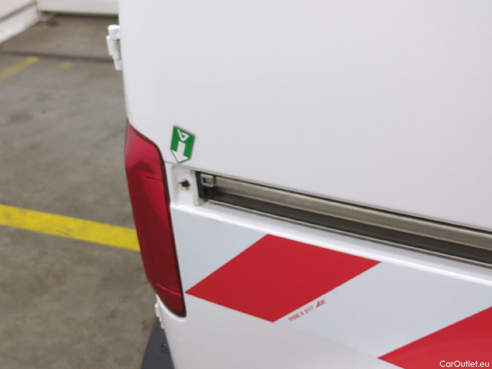  Volkswagen  Caddy VOLKSWAGEN  Van VU 4p Fourgonnette 2.0 TDI 122 4MOTION Business Line #65