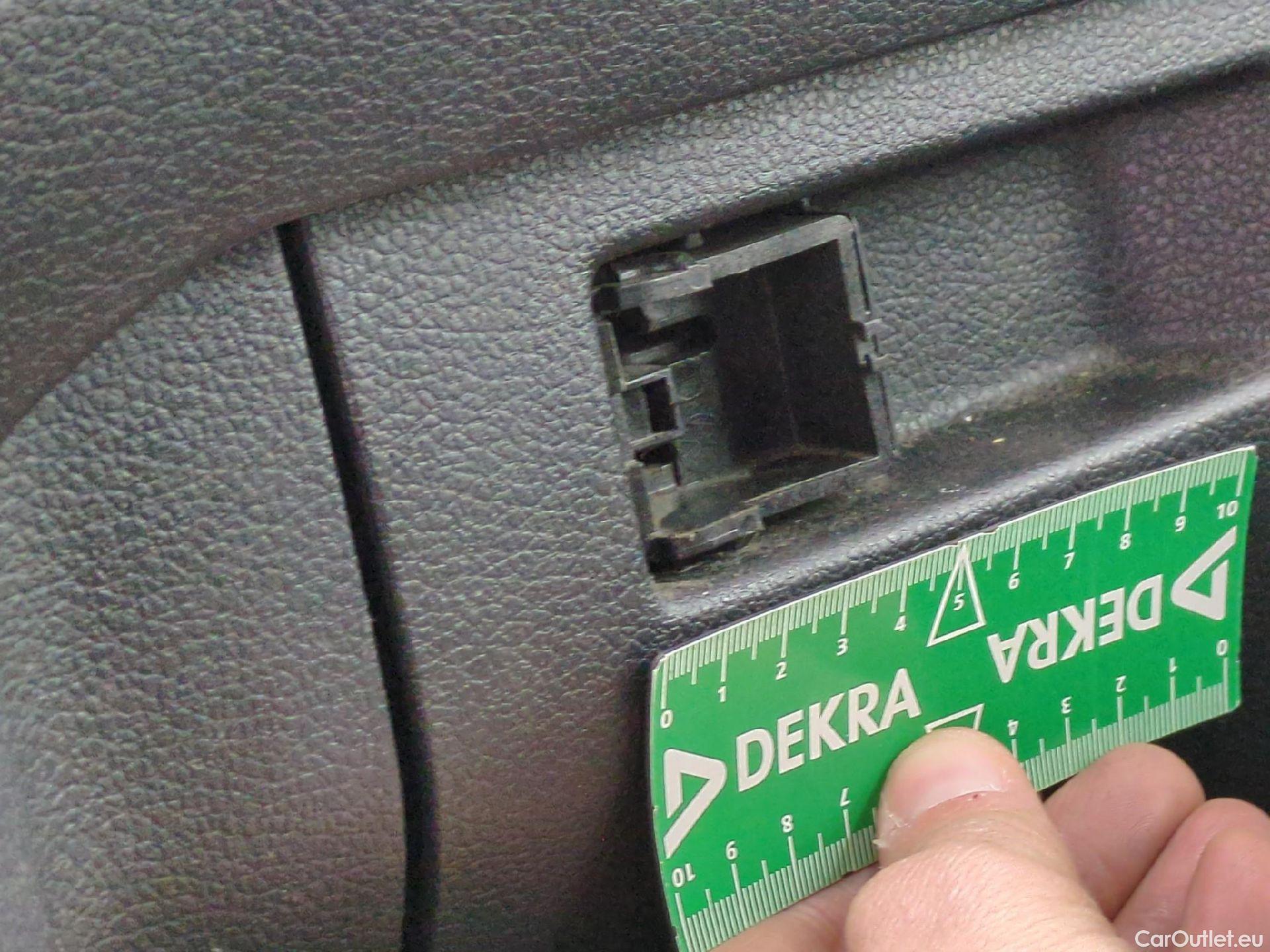  Volkswagen  Caddy VOLKSWAGEN  Van VU 4p Fourgonnette 2.0 TDI 122 4MOTION Business Line #16