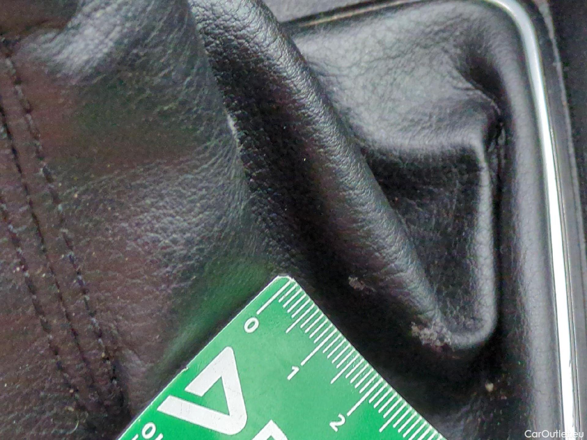  Volkswagen  Caddy VOLKSWAGEN  Van VU 4p Fourgonnette 2.0 TDI 122 4MOTION Business Line #19