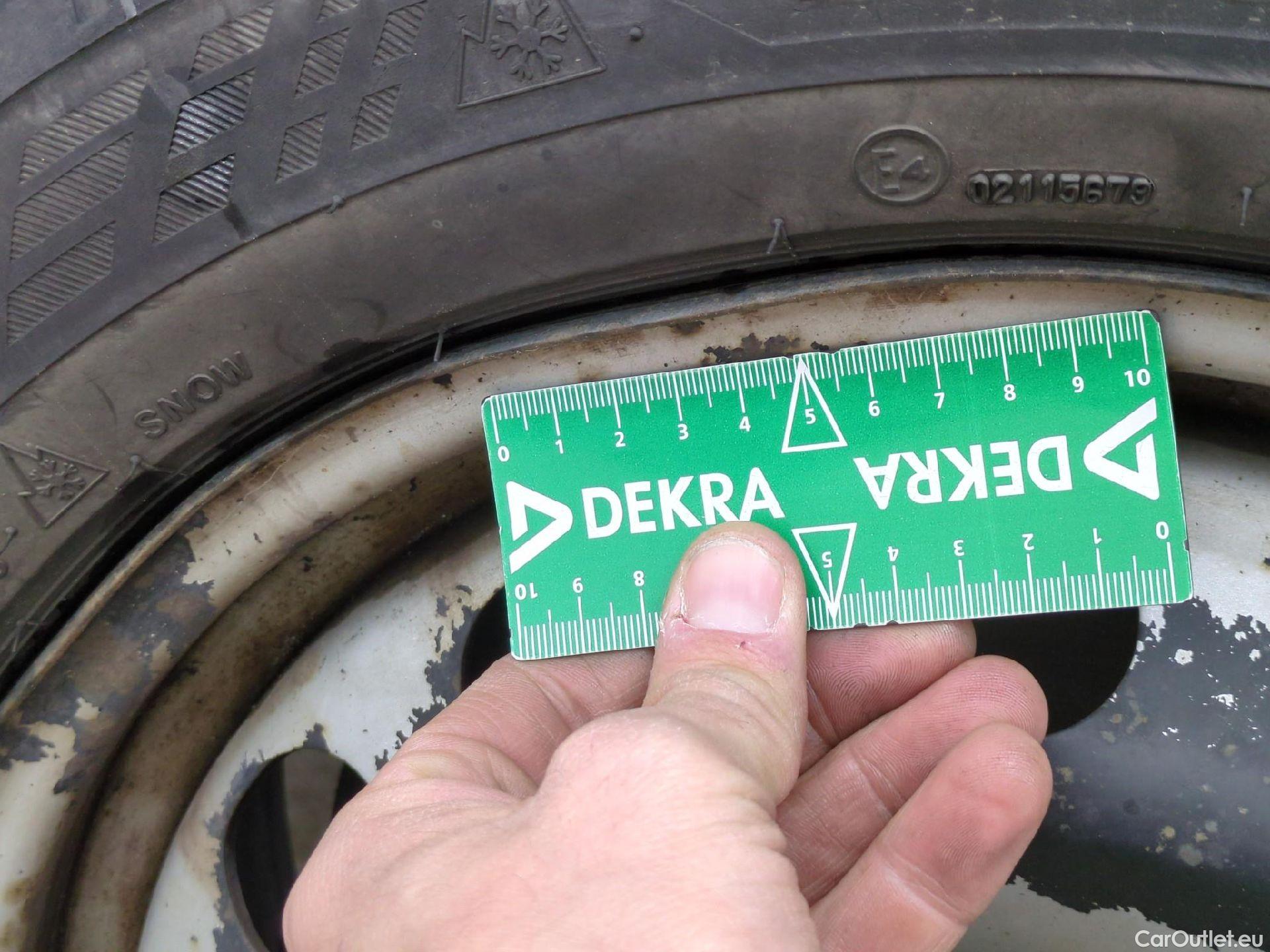  Volkswagen  Caddy VOLKSWAGEN  Van VU 4p Fourgonnette 2.0 TDI 122 4MOTION Business Line #24