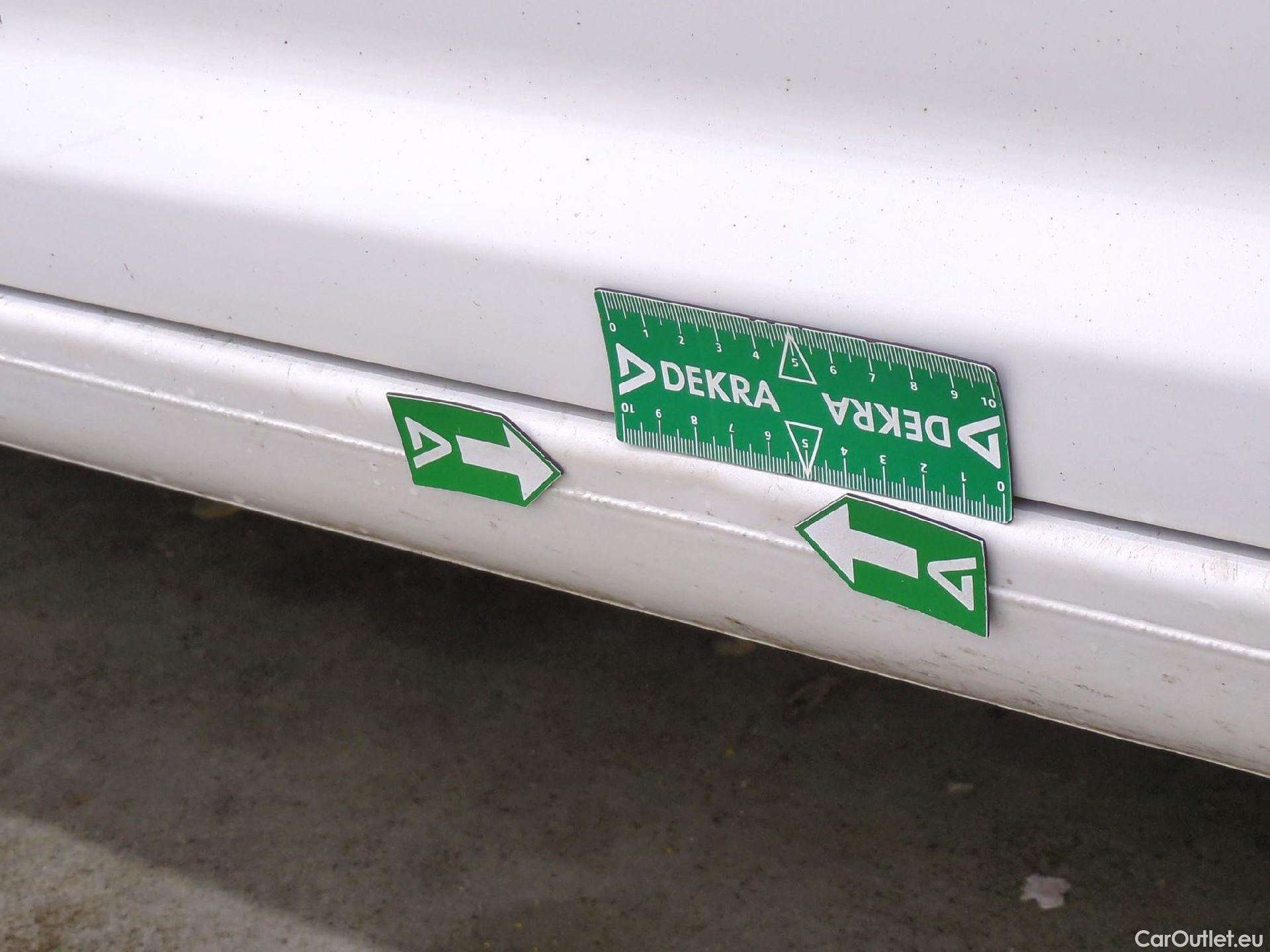  Volkswagen  Caddy VOLKSWAGEN  Van VU 4p Fourgonnette 2.0 TDI 122 4MOTION Business Line #76