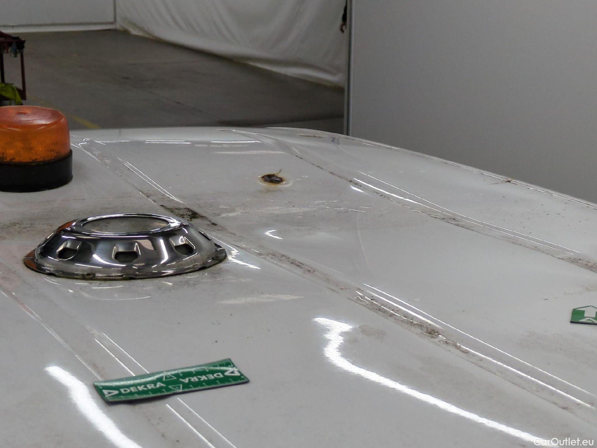  Volkswagen  Caddy VOLKSWAGEN  Van VU 4p Fourgonnette 2.0 TDI 122 4MOTION Business Line #52