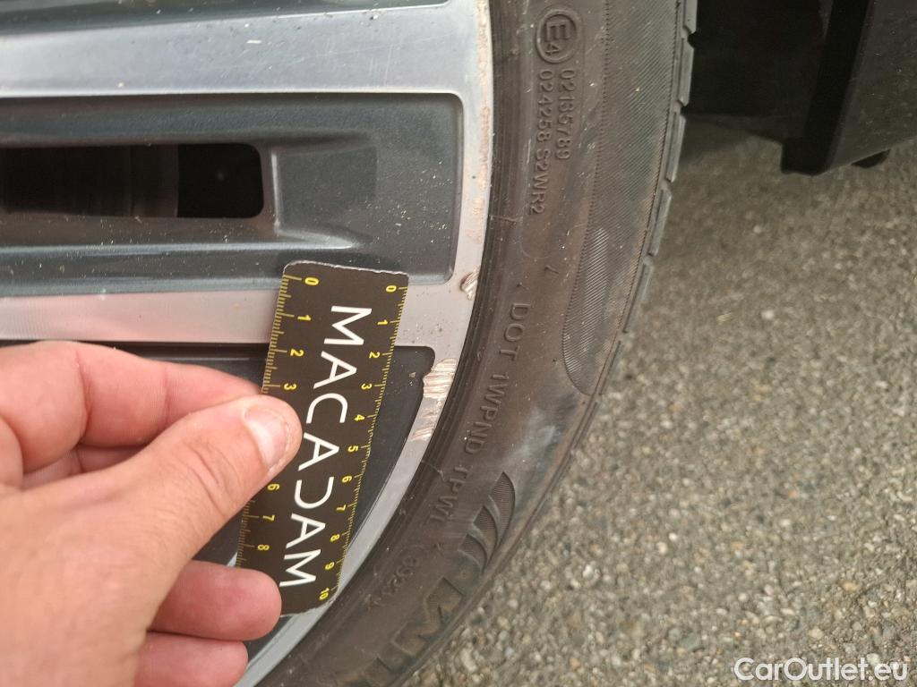  Bmw  Serie 1 BMW Série 1 / 2019 / 5P / Berline 116i Business Design / VO RECONDITIONNE - PHOTOS AVANT RECONDITIONNEMENT #13