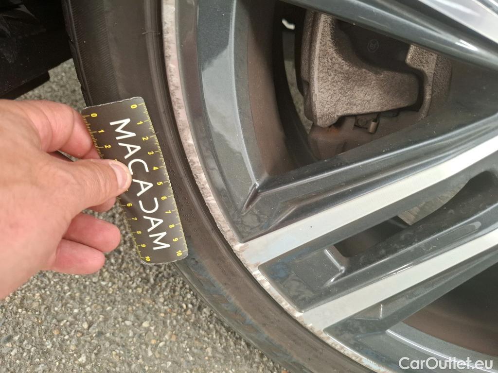  Bmw  Serie 1 BMW Série 1 / 2019 / 5P / Berline 116i Business Design / VO RECONDITIONNE - PHOTOS AVANT RECONDITIONNEMENT #5