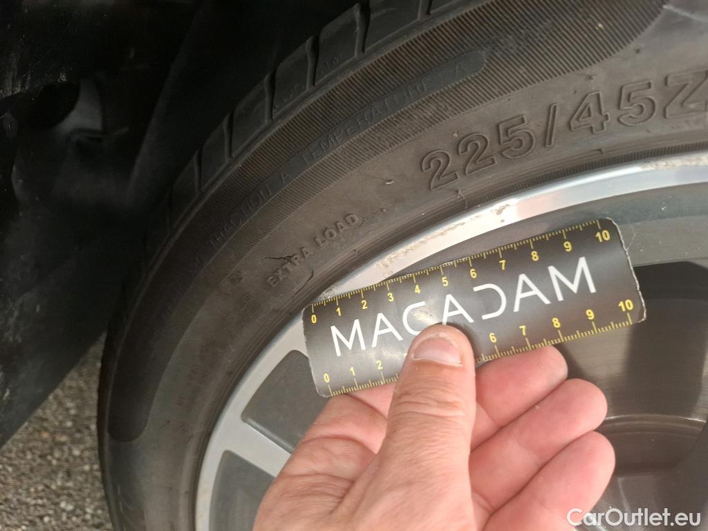  Bmw  Serie 1 BMW Série 1 / 2019 / 5P / Berline 116i Business Design / VO RECONDITIONNE - PHOTOS AVANT RECONDITIONNEMENT #17