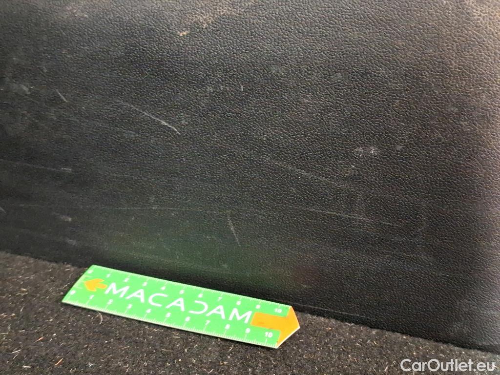  Ford  Kuga FORD  / 2019 / 5P / SUV 2.5 Dur 225 hybrid PHEV Pshift Titanium #61