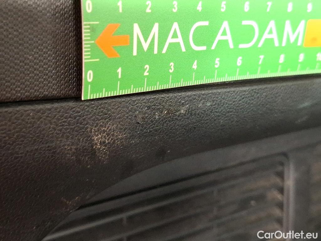  Ford  Kuga FORD  / 2019 / 5P / SUV 2.5 Dur 225 hybrid PHEV Pshift Titanium #69