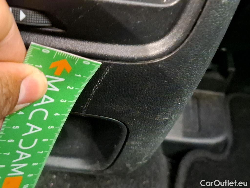  Ford  Kuga FORD  / 2019 / 5P / SUV 2.5 Dur 225 hybrid PHEV Pshift Titanium #86