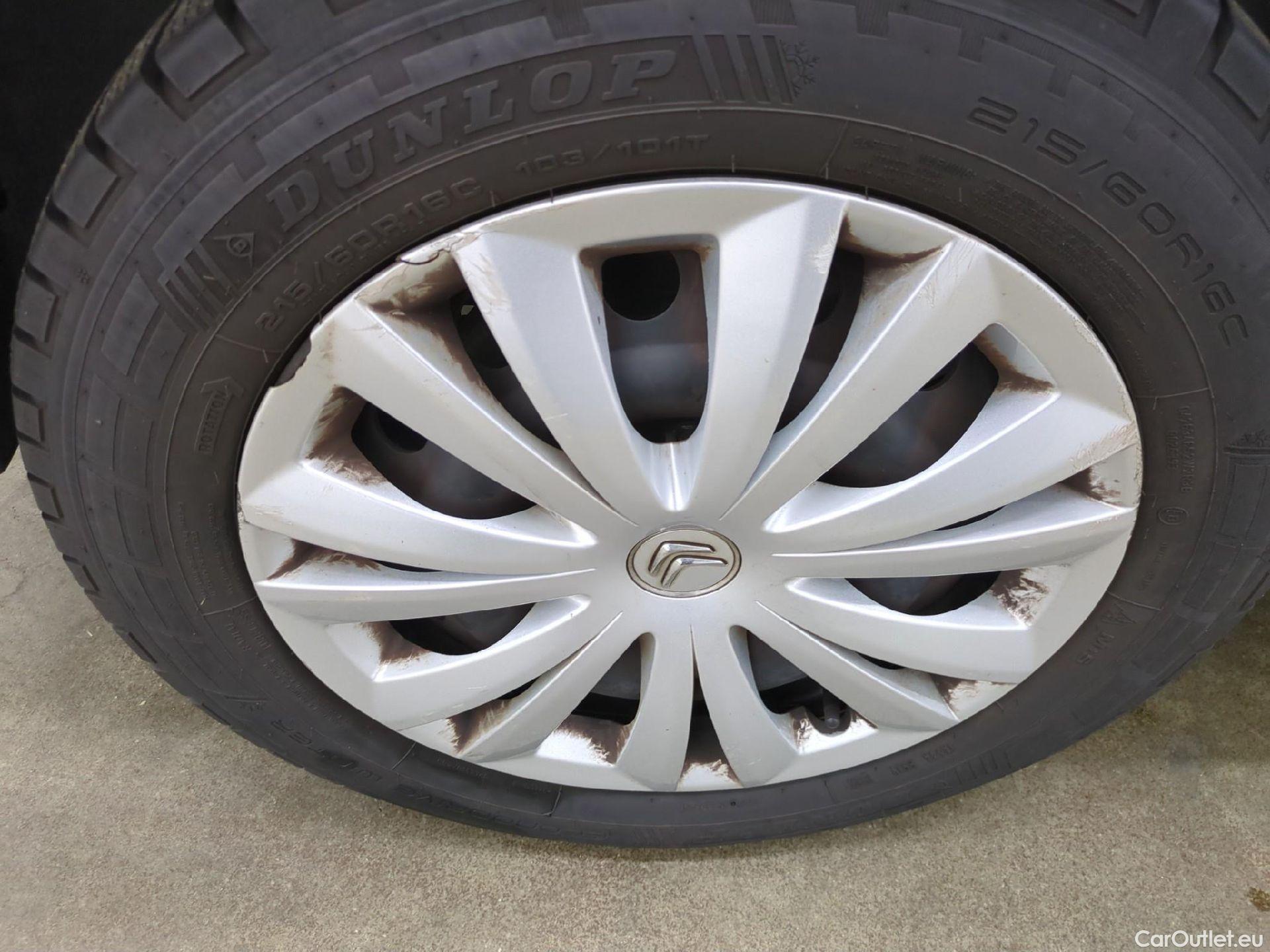  Citroen  Jumpy CITROEN  Multispace 4p Combi L1H1 HDi 125 BVM6 Confort 8/9 places #27