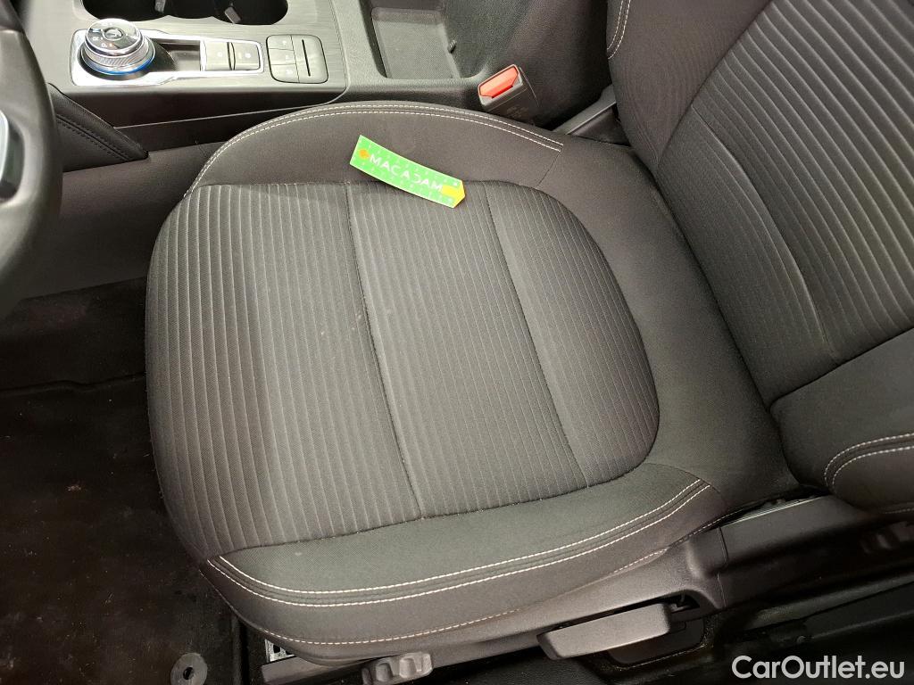  Ford  Kuga FORD  / 2019 / 5P / SUV 2.5 Dur 225 hybrid PHEV Pshift Titanium #109