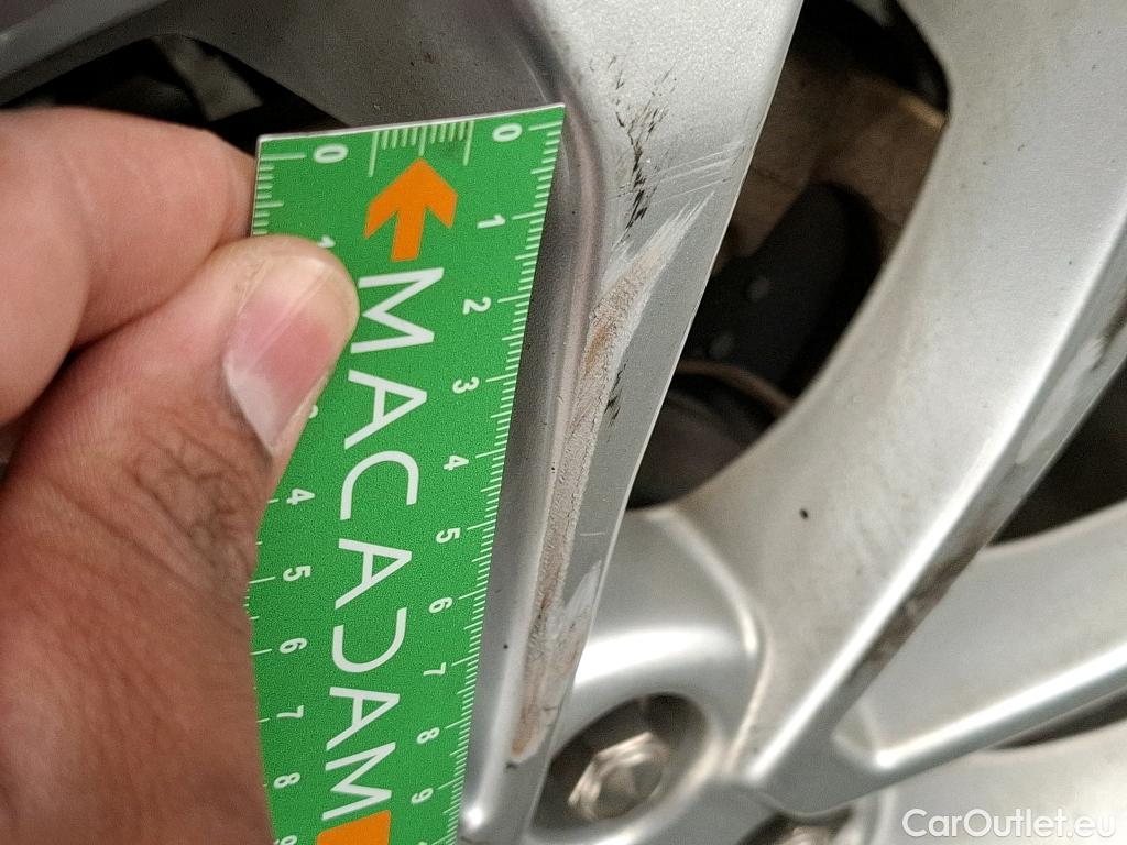  Ford  Kuga FORD  / 2019 / 5P / SUV 2.5 Dur 225 hybrid PHEV Pshift Titanium #48