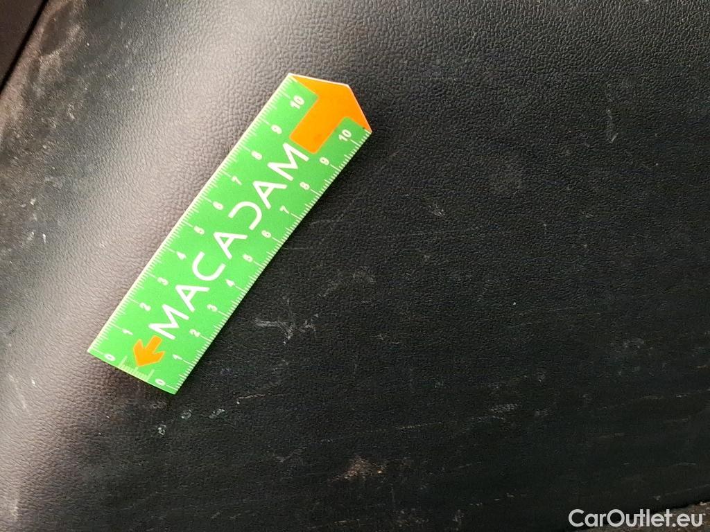  Ford  Kuga FORD  / 2019 / 5P / SUV 2.5 Dur 225 hybrid PHEV Pshift Titanium #70