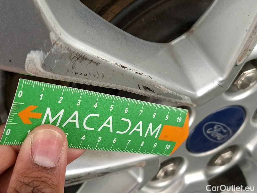  Ford  Kuga FORD  / 2019 / 5P / SUV 2.5 Dur 225 hybrid PHEV Pshift Titanium #47