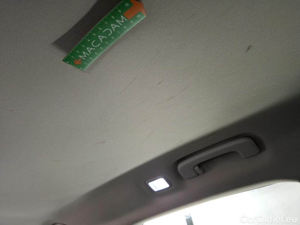  Ford  Kuga FORD  / 2019 / 5P / SUV 2.5 Dur 225 hybrid PHEV Pshift Titanium #122