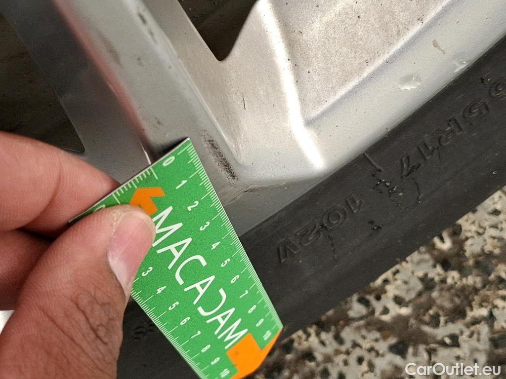  Ford  Kuga FORD  / 2019 / 5P / SUV 2.5 Dur 225 hybrid PHEV Pshift Titanium #51