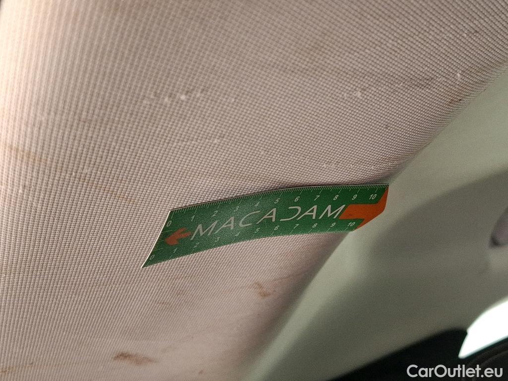  Ford  Kuga FORD  / 2019 / 5P / SUV 2.5 Dur 225 hybrid PHEV Pshift Titanium #82