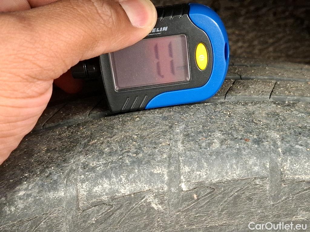  Ford  Kuga FORD  / 2019 / 5P / SUV 2.5 Dur 225 hybrid PHEV Pshift Titanium #34