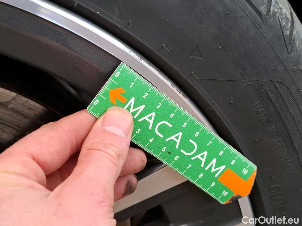  Bmw  Serie 1 BMW Série 1 / 2019 / 5P / Berline 116i DKG7 Business Design #25