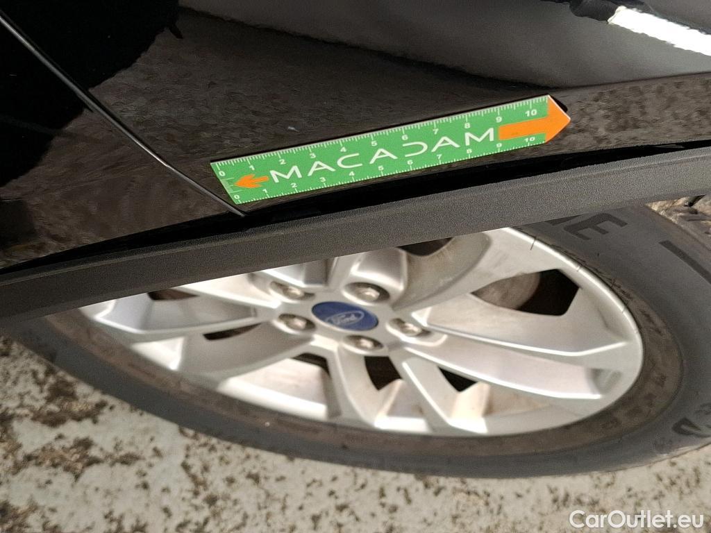  Ford  Kuga FORD  / 2019 / 5P / SUV 2.5 Dur 225 hybrid PHEV Pshift Titanium #98