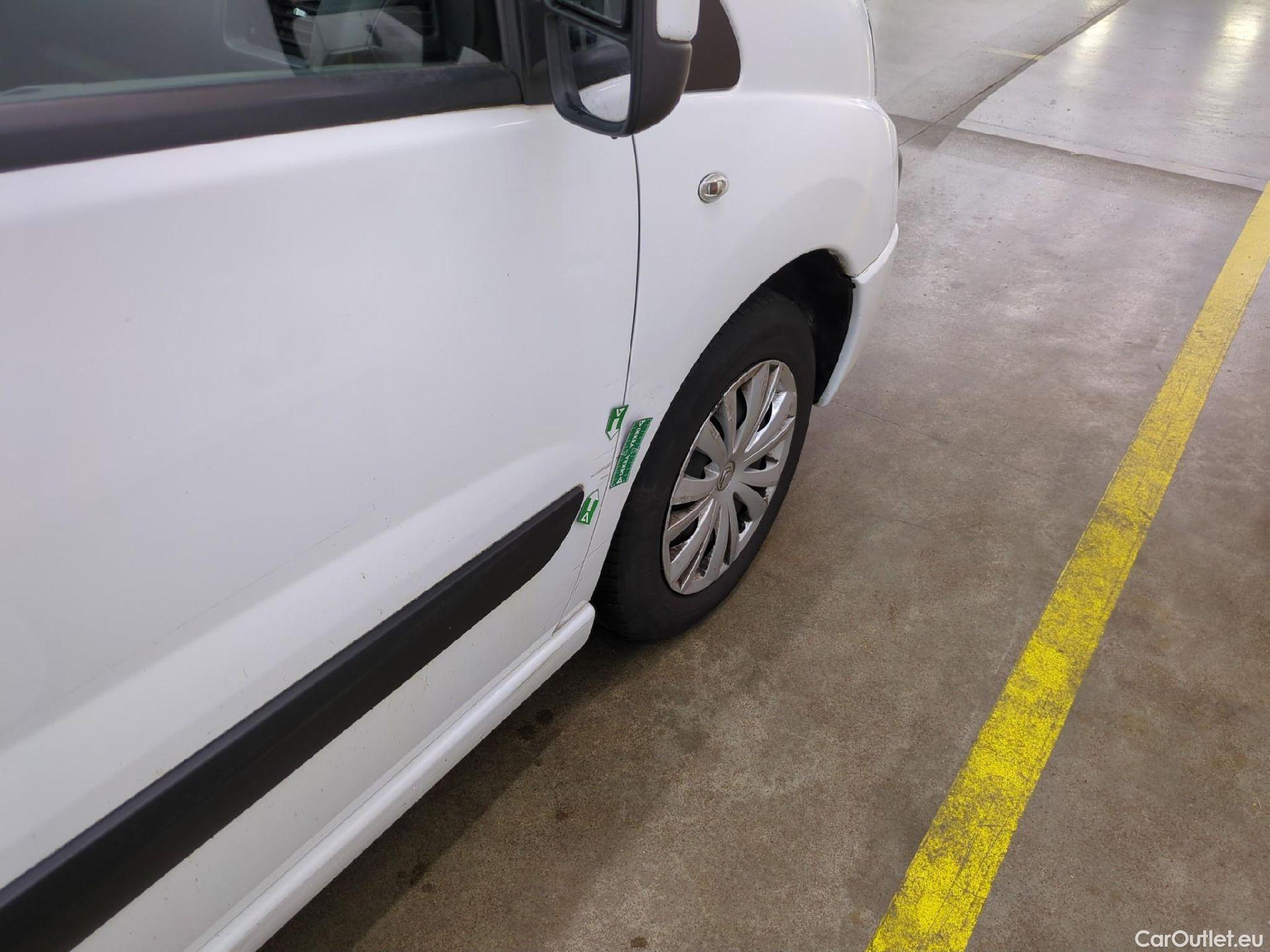  Citroen  Jumpy CITROEN  Multispace 4p Combi L1H1 HDi 125 BVM6 Confort 8/9 places #44