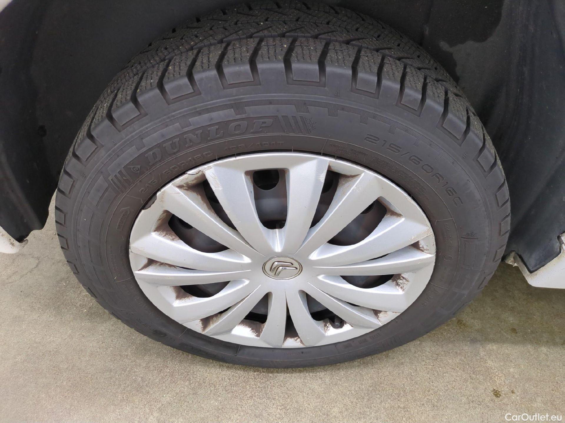  Citroen  Jumpy CITROEN  Multispace 4p Combi L1H1 HDi 125 BVM6 Confort 8/9 places #26