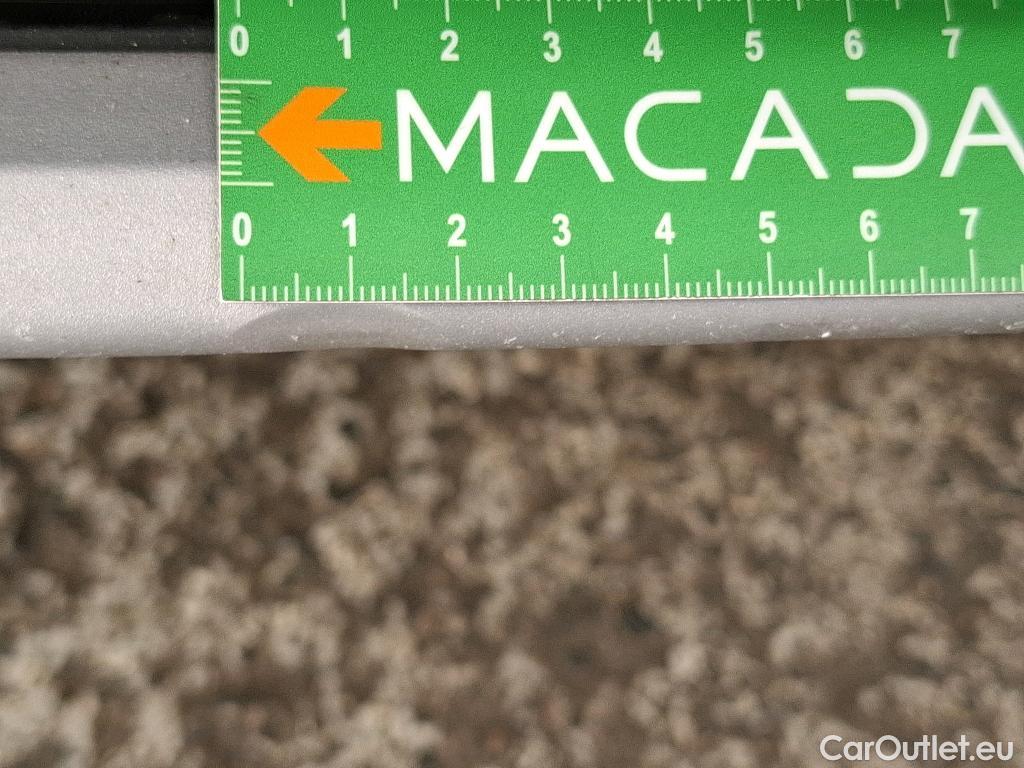  Ford  Kuga FORD  / 2019 / 5P / SUV 2.5 Dur 225 hybrid PHEV Pshift Titanium #38