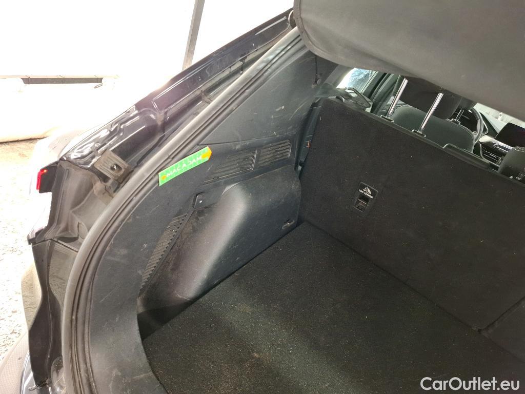  Ford  Kuga FORD  / 2019 / 5P / SUV 2.5 Dur 225 hybrid PHEV Pshift Titanium #43