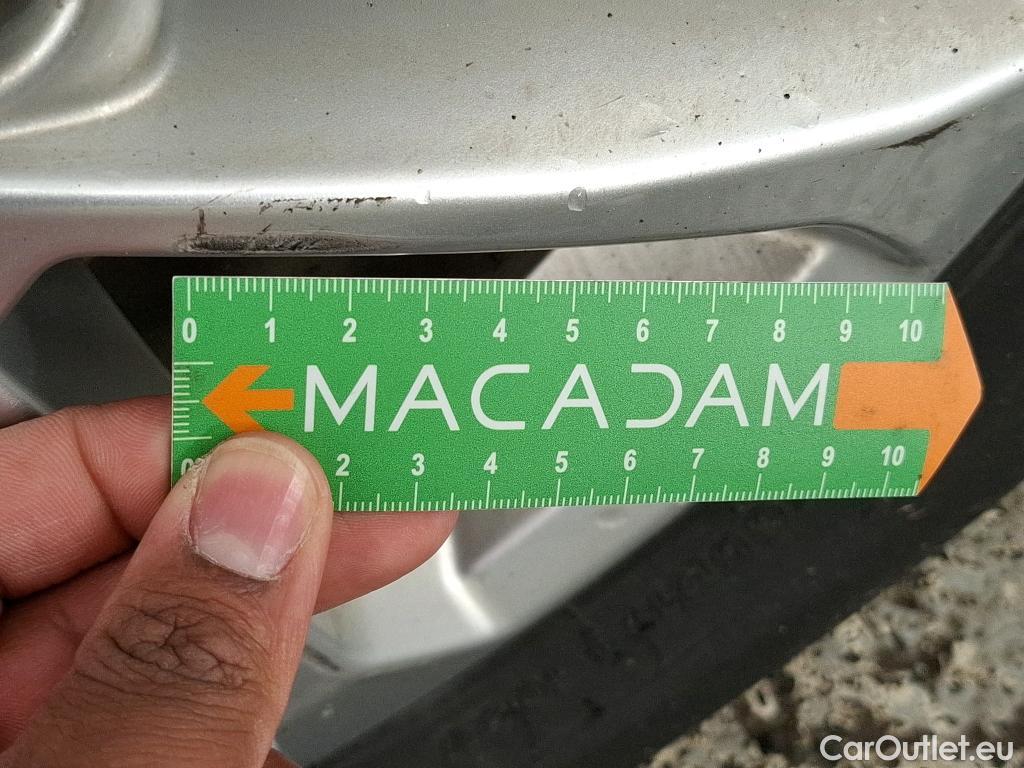  Ford  Kuga FORD  / 2019 / 5P / SUV 2.5 Dur 225 hybrid PHEV Pshift Titanium #50