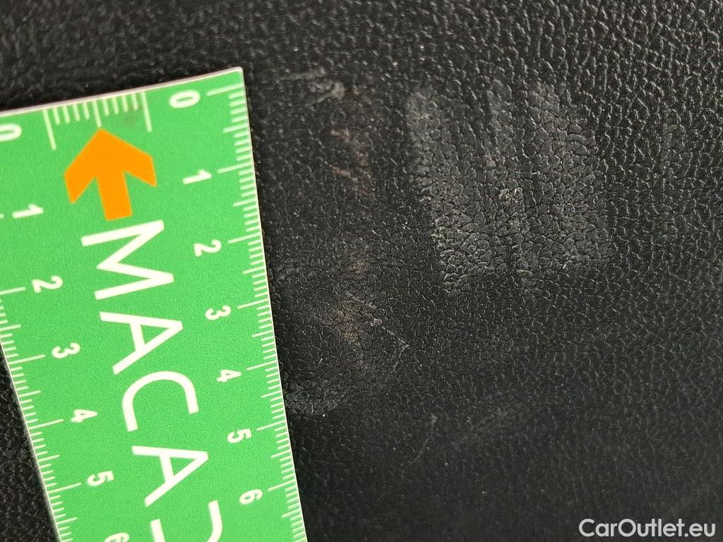  Ford  Kuga FORD  / 2019 / 5P / SUV 2.5 Dur 225 hybrid PHEV Pshift Titanium #77