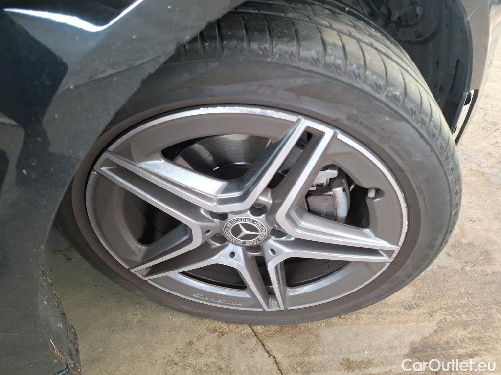  Mercedes  A-Klasse MERCEDES-BENZ Classe A Compact / 2018 / 5P / Berline A 180 AMG Line #20