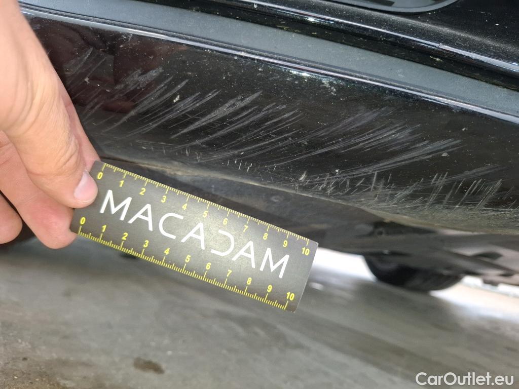  Mercedes  A-Klasse MERCEDES-BENZ Classe A Compact / 2018 / 5P / Berline A 180 AMG Line #16