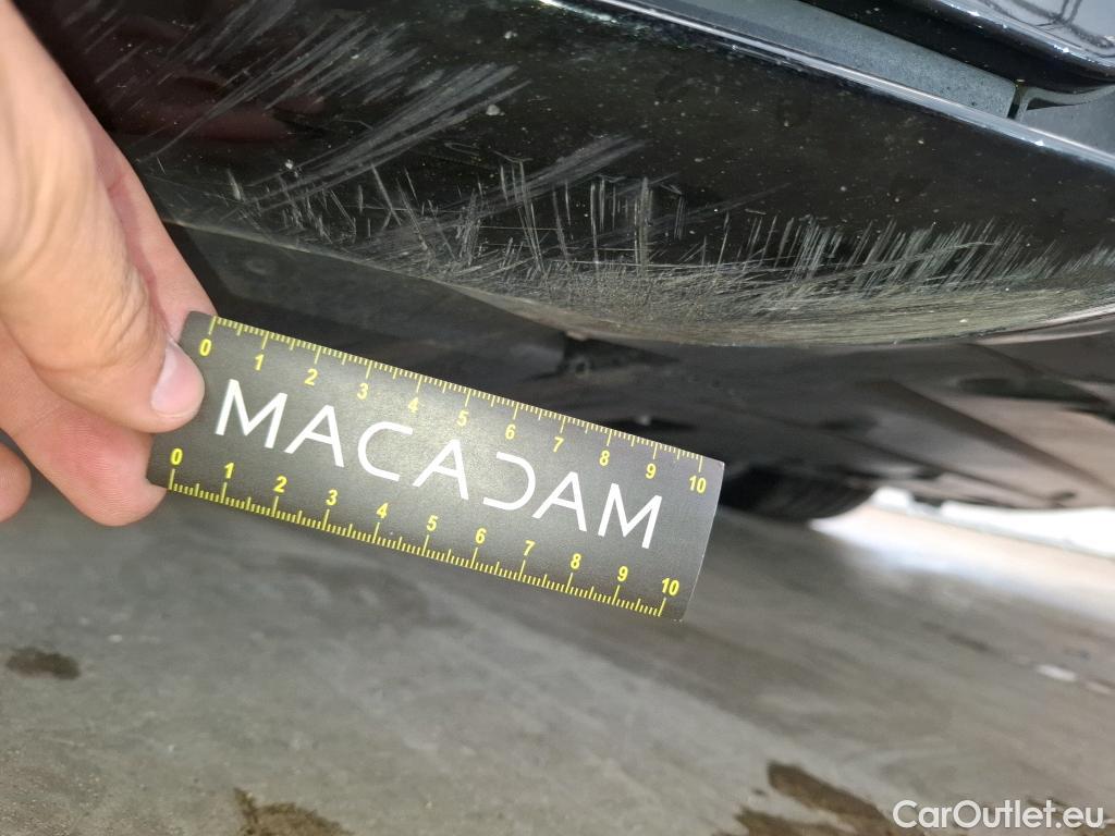  Mercedes  A-Klasse MERCEDES-BENZ Classe A Compact / 2018 / 5P / Berline A 180 AMG Line #15