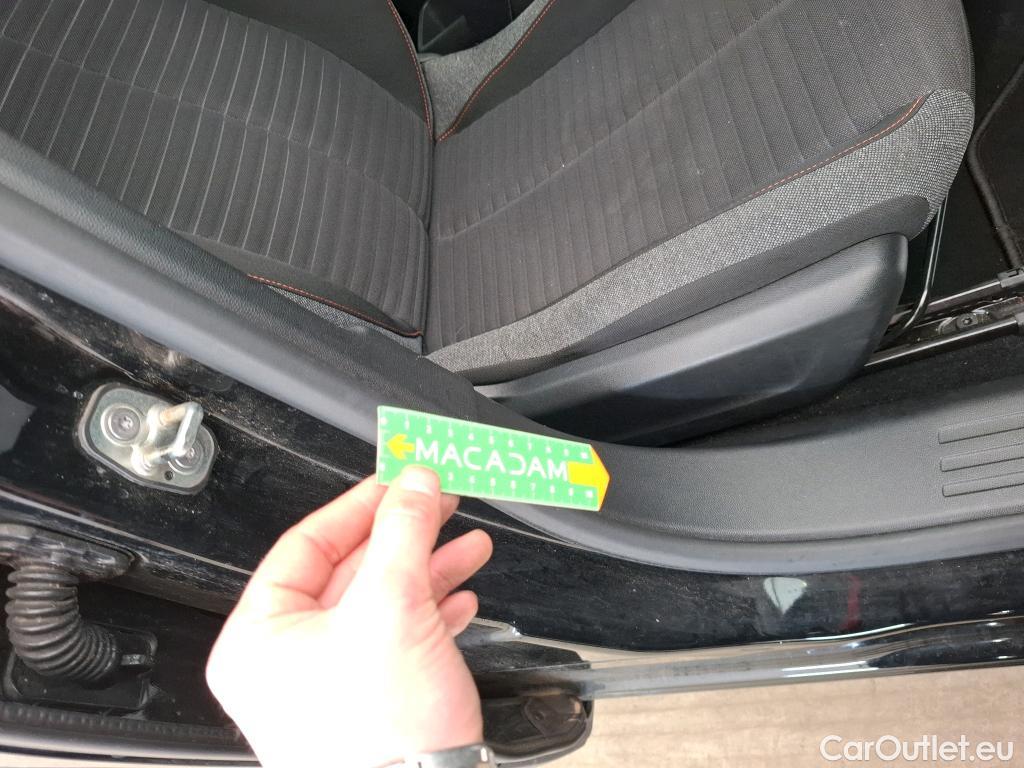  Peugeot  2008  Active Business 1.2 PureTech 100CV BVM6 E6d #36