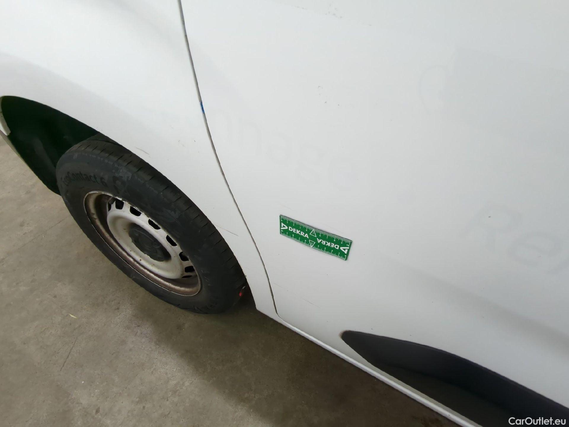  Citroen  Berlingo  Fourgon Club M 650 1.5 BlueHDi 75CV BVM5 E6dT #37