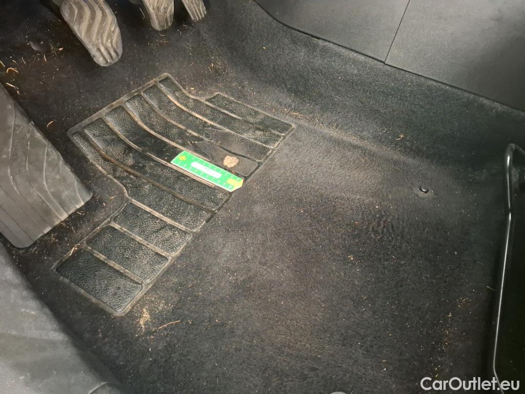  Renault  Megane  IV Berline 5pt. Société Air 1.5 dCi 90CV BVM6 E6 #1