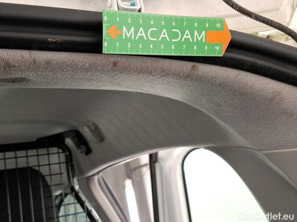  Citroen  C3  Société Feel 1.5 BlueHDI 100CV BVM6 E6d #9