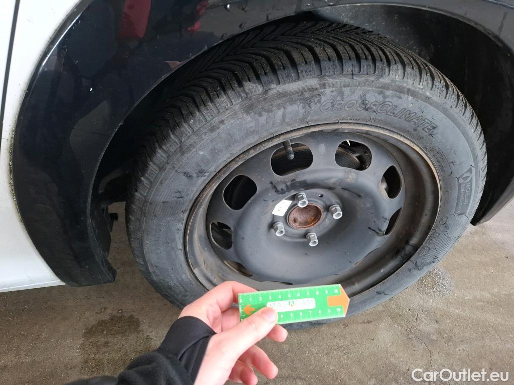  Peugeot  208  (e-) Active Business 50kWh BVA #6