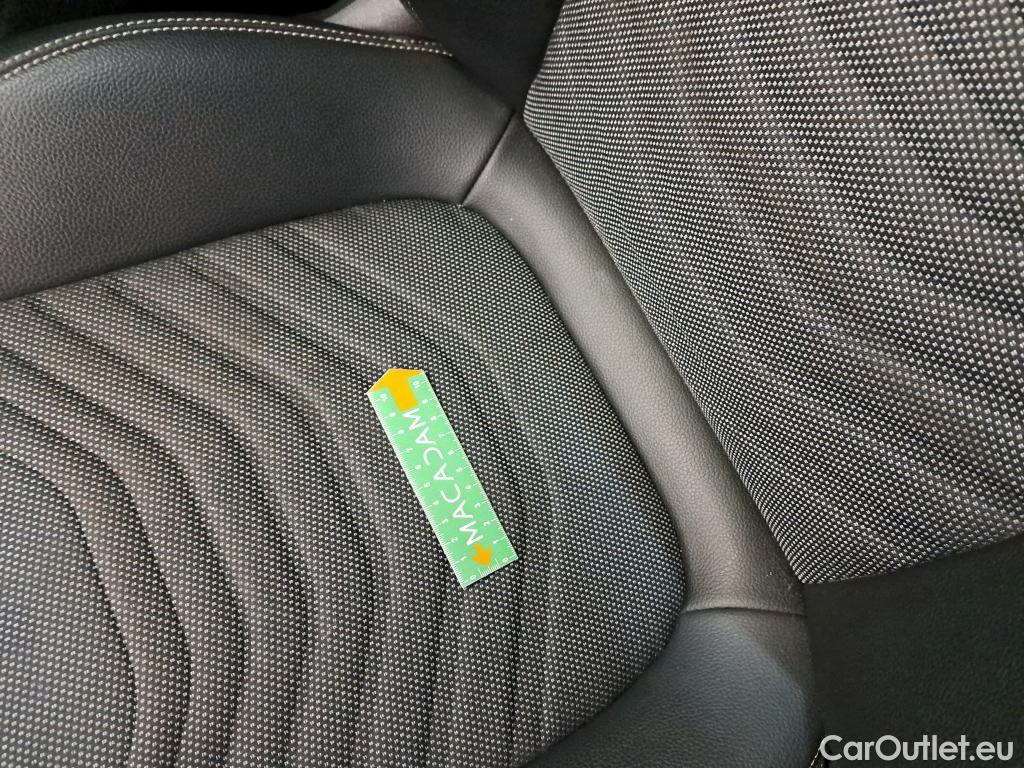  Mercedes  A-Klasse MERCEDES-BENZ Classe A Compact / 2018 / 5P / Berline A 250 e Business Line 8G-DCT #18