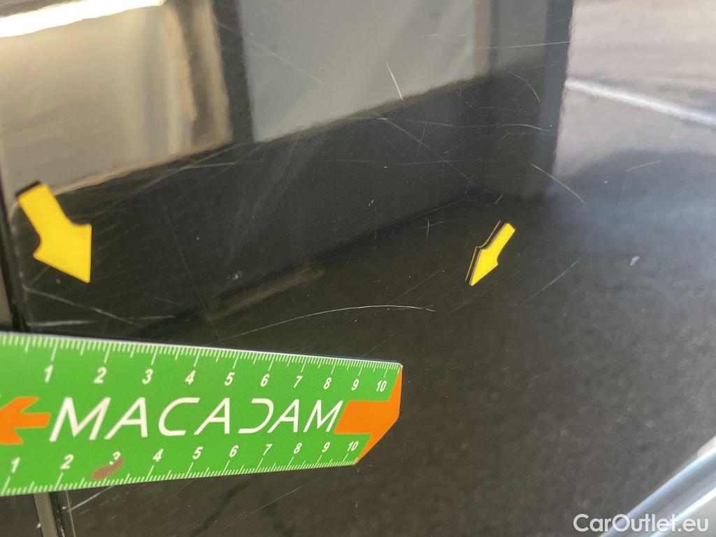  Peugeot  3008 PEUGEOT  / 2020 / 5P / SUV 1.6 HYBRID 225 E-EAT8 Allure Pack #25