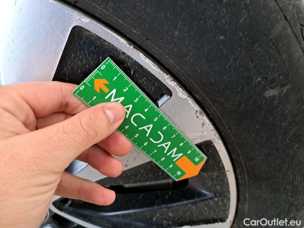  Mercedes  A-Klasse MERCEDES-BENZ Classe A Compact / 2018 / 5P / Berline A 250 e Business Line 8G-DCT #5