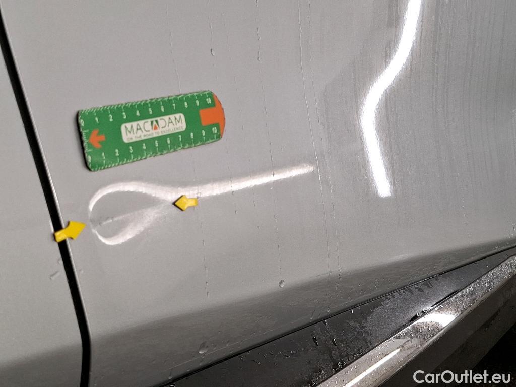  Renault  Captur RENAULT  / 2019 / 5P / SUV techno mild hybrid 140 #4